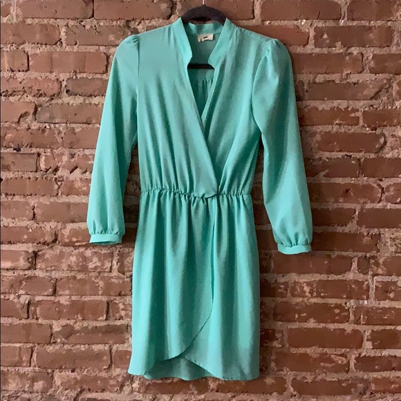 Tobi Dresses & Skirts - Tobi Wrap Dress